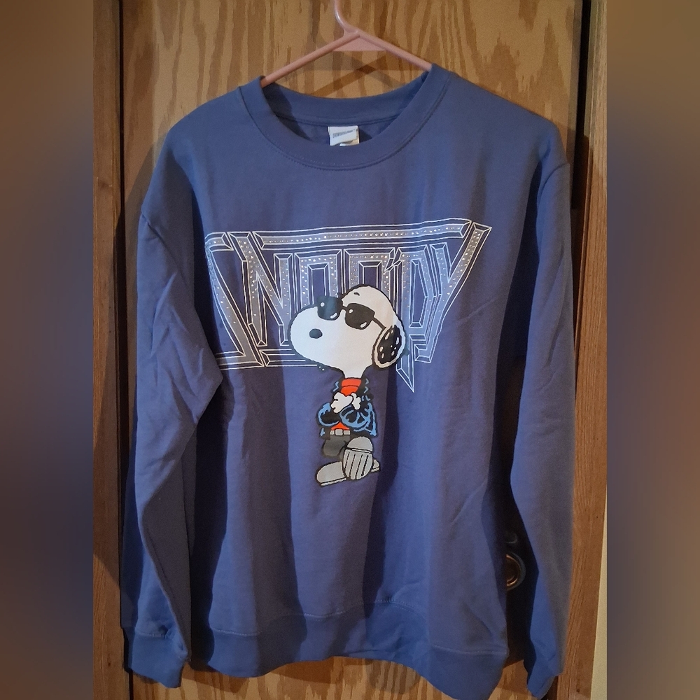 COPY - Snoopy Graphic Womans Navy Sweater Size Medium